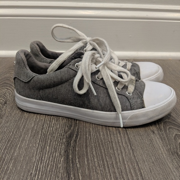 guess sneakers grey